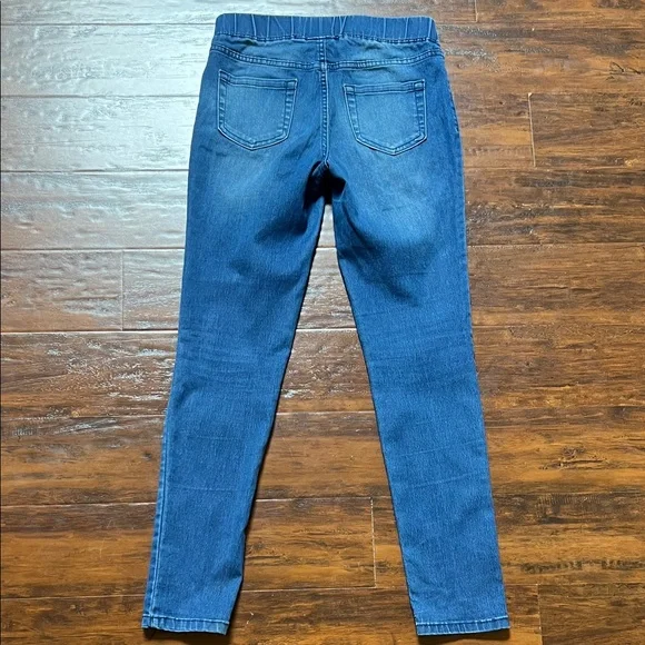 Women's Blue Jeans - Picture 6 of 8